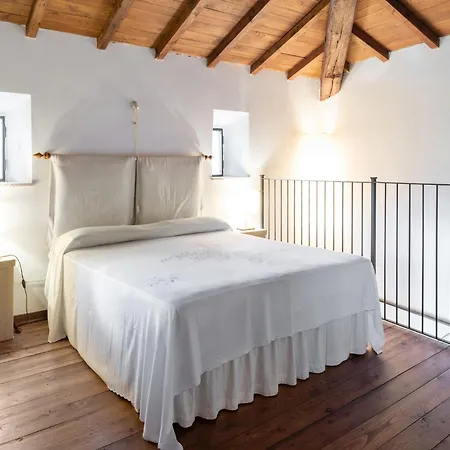 Flat With Heated Hot Tub And Shared Pool Casola in Lunigiana