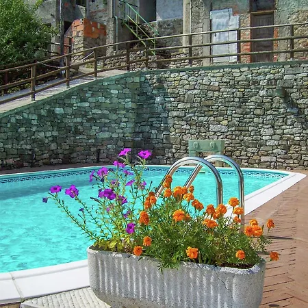 Apartment Flat With Heated Hot Tub And Shared Pool Casola in Lunigiana