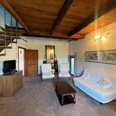 Flat With Heated Hot Tub And Shared Pool Casola in Lunigiana