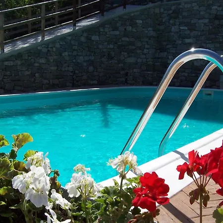 Flat With Heated Hot Tub And Shared Pool Apartment *