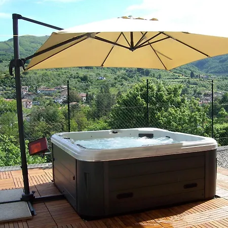 Apartment Flat With Heated Hot Tub And Shared Pool *