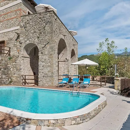 Flat With Heated Hot Tub And Shared Pool Apartment Casola in Lunigiana