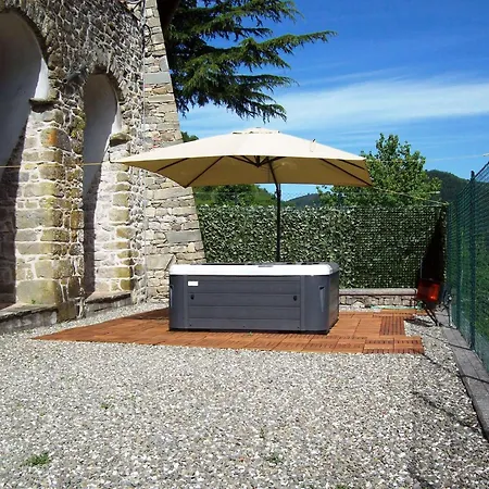 Flat With Heated Hot Tub And Shared Pool Apartment Casola in Lunigiana