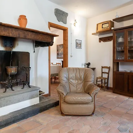 Flat With Heated Hot Tub And Shared Pool