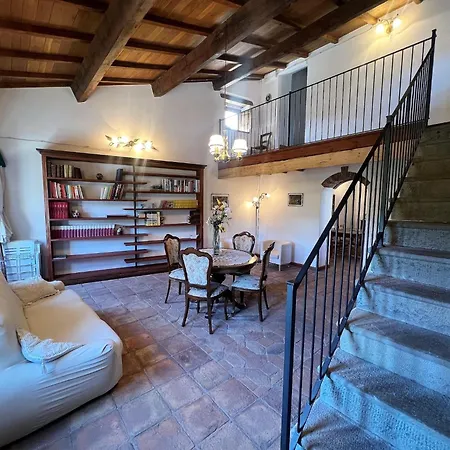 Flat With Heated Hot Tub And Shared Pool Casola in Lunigiana